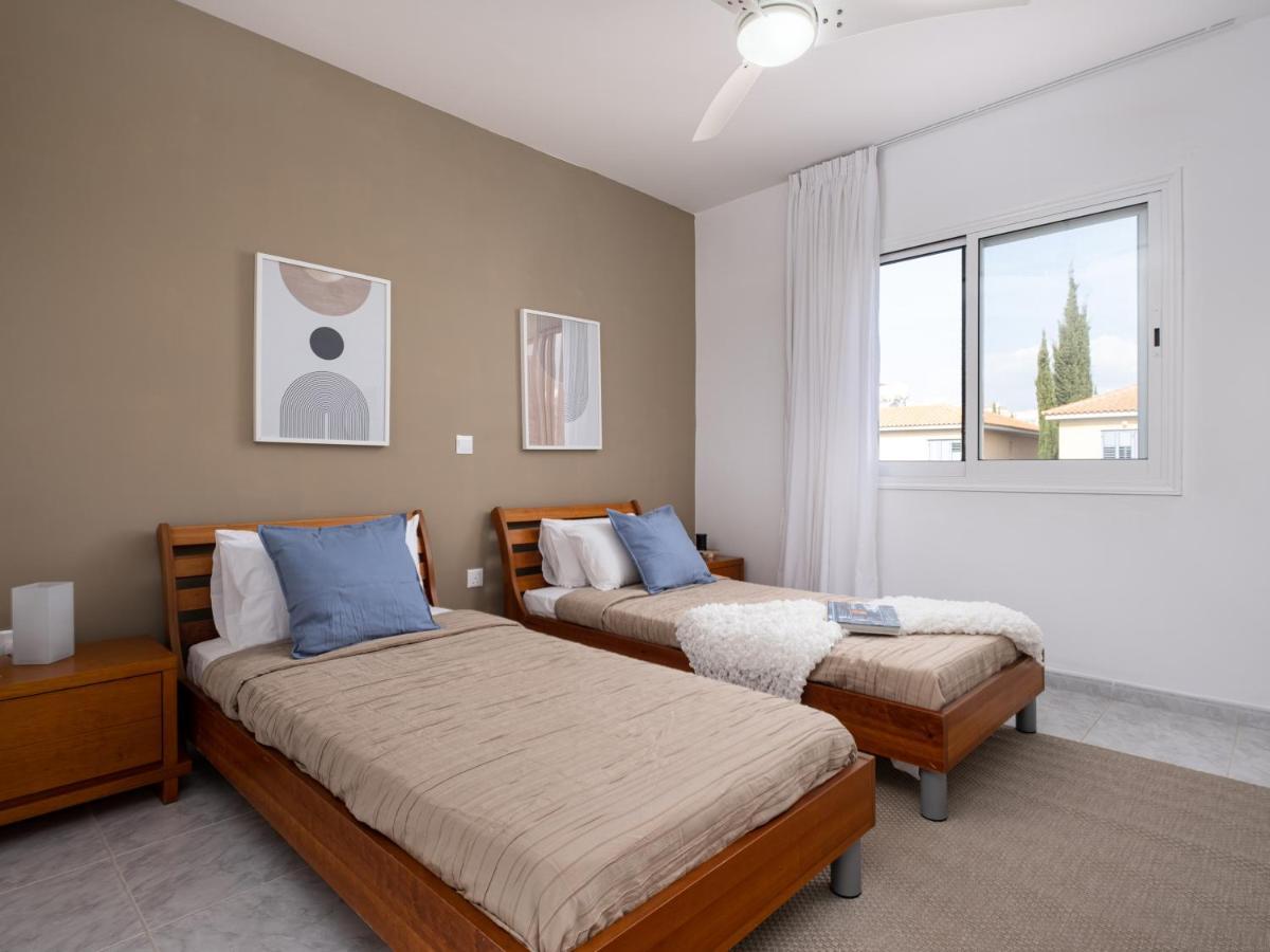 Nephele-Stylish 2Bd Townhouse In Kato Paphos Villa Buitenkant foto